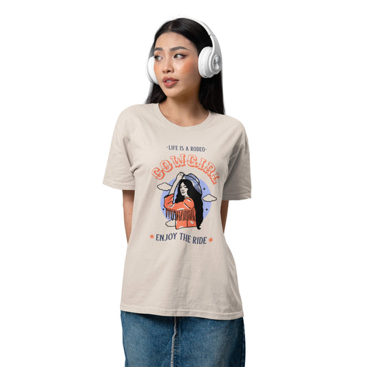 WOMEN'S CLASSIC GRAPHIC TEE